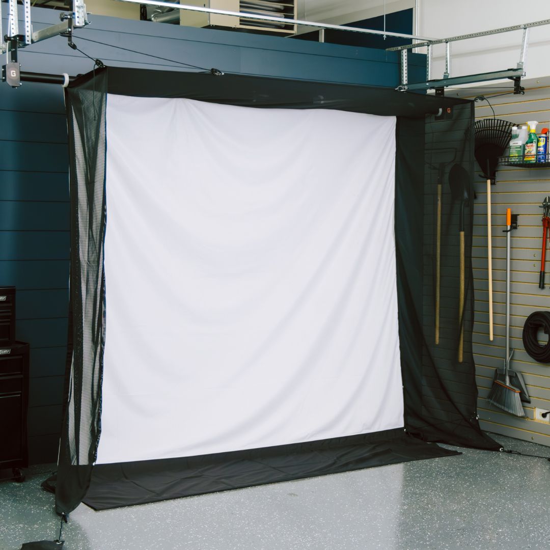 Hand Racked Screen G-TRAK Retractable Screen